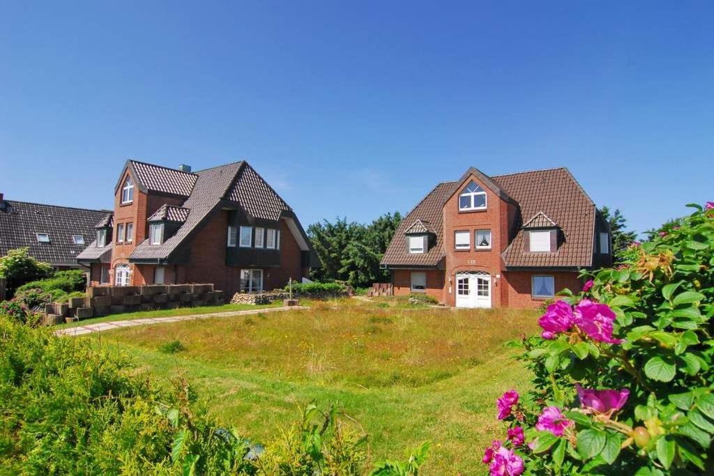 Luv & Lee, Whg 1 Westerland